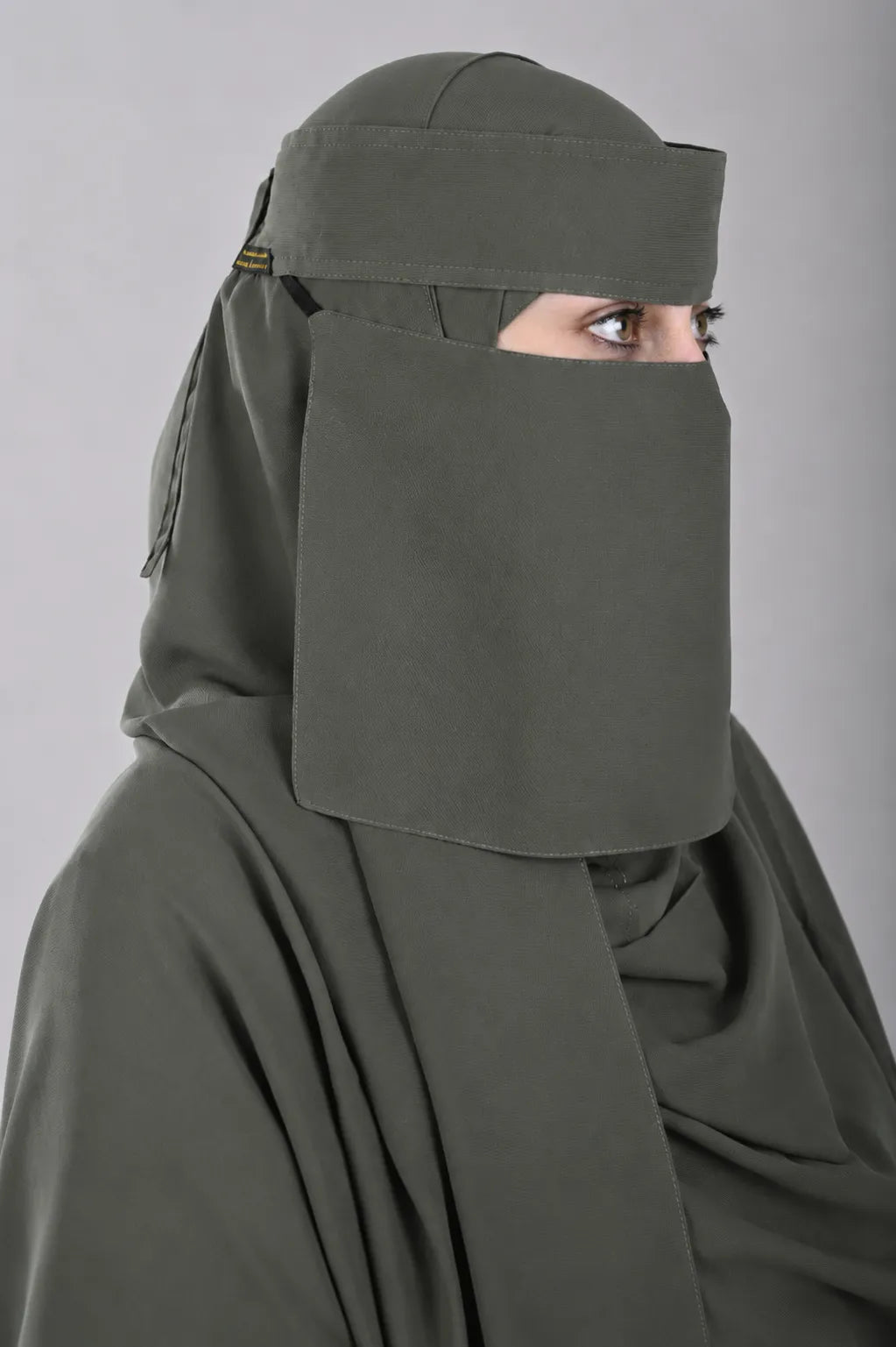 نقاب زيتوني