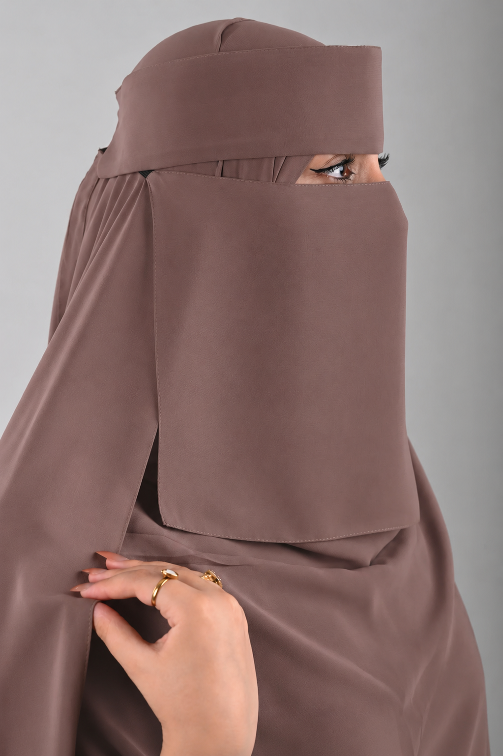 نقاب لاتيه