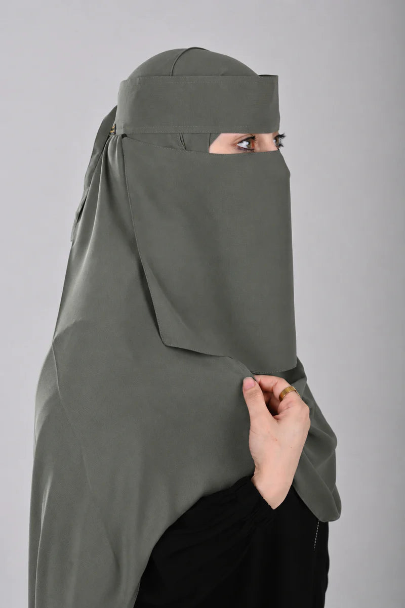 لثمة نقاب شيفون كوري بشريطة تثبيت — متوفر بمقاسين 20 و27 سم
