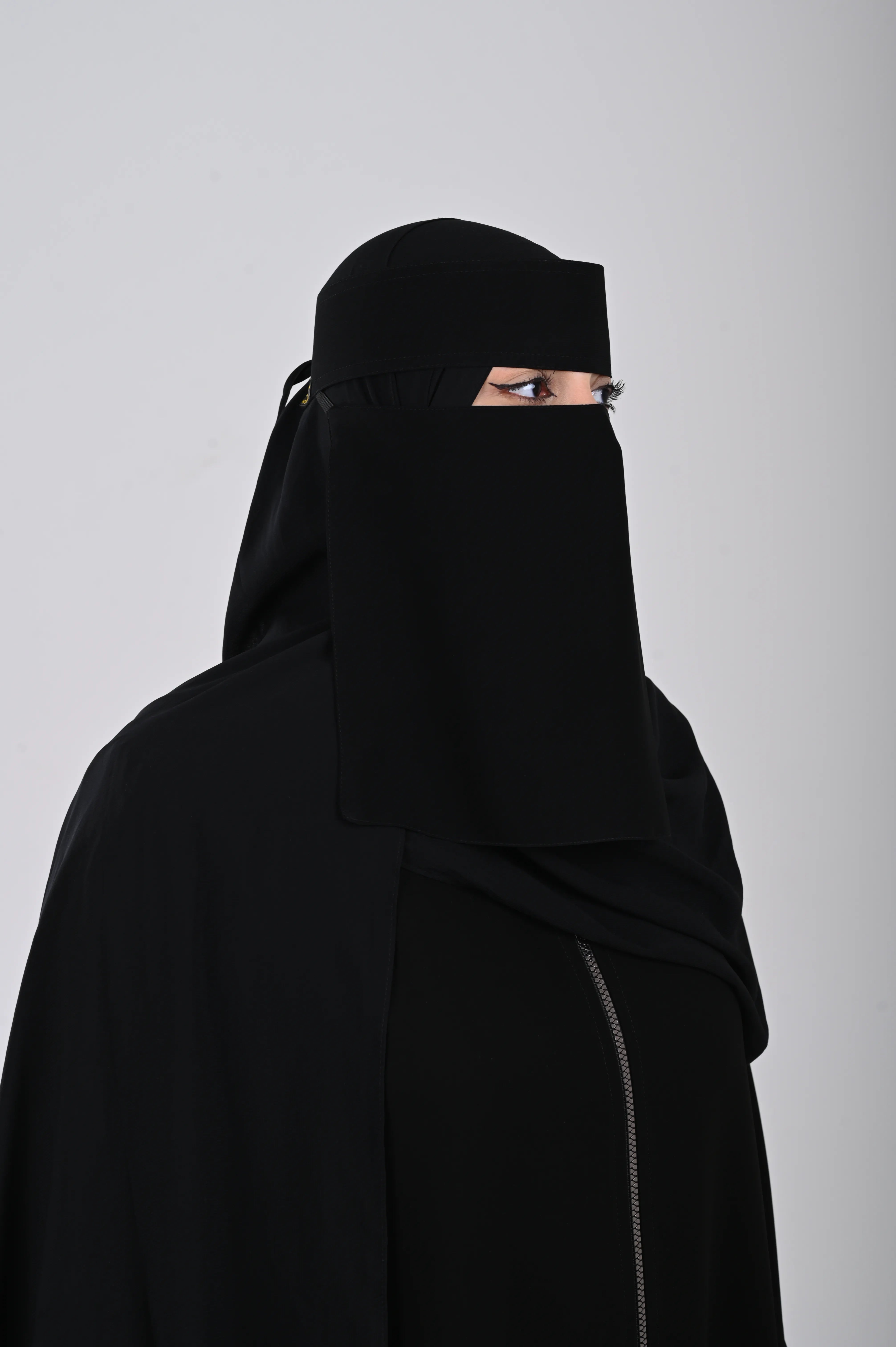 نقاب اسود