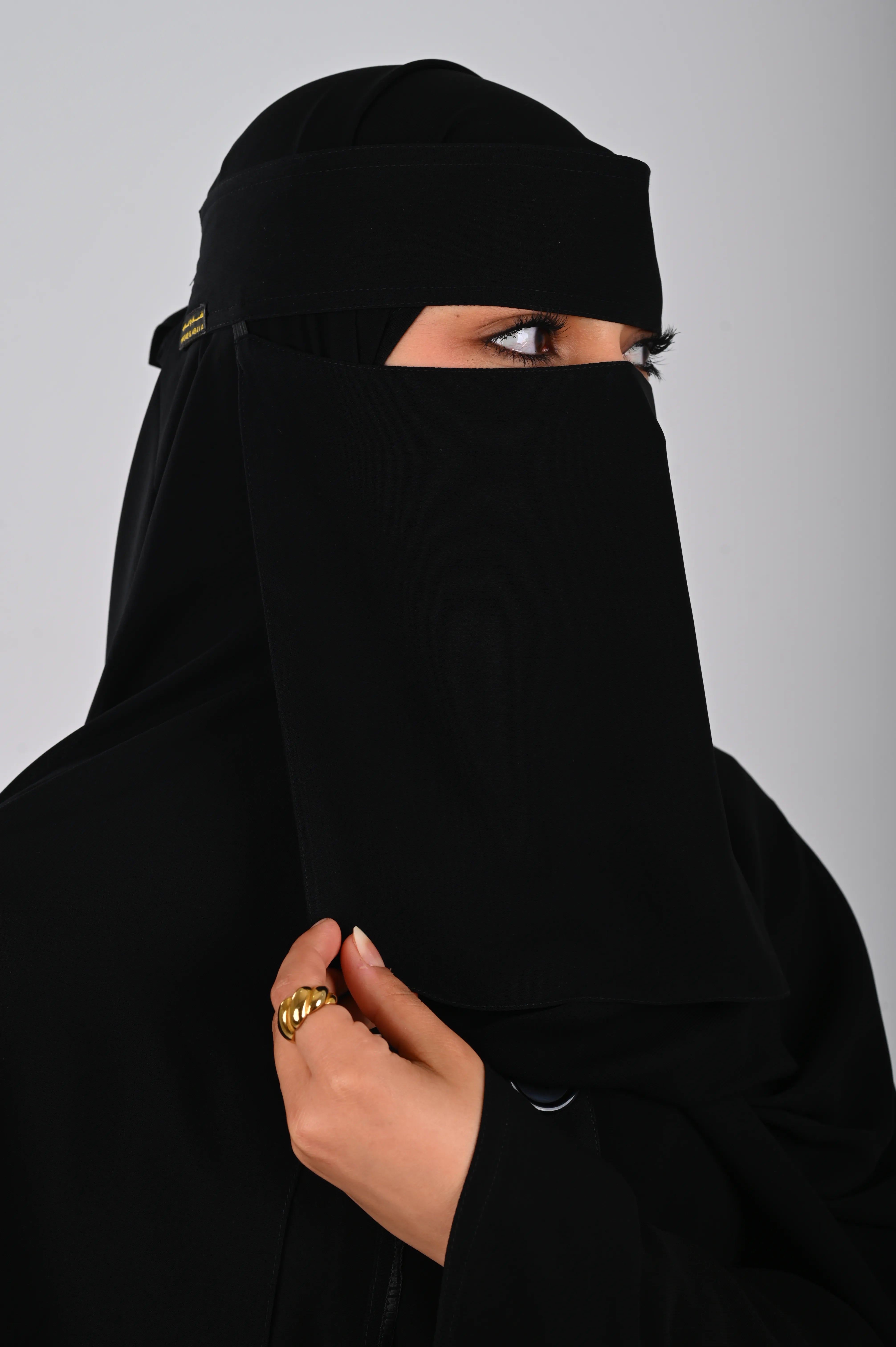 نقاب اسود