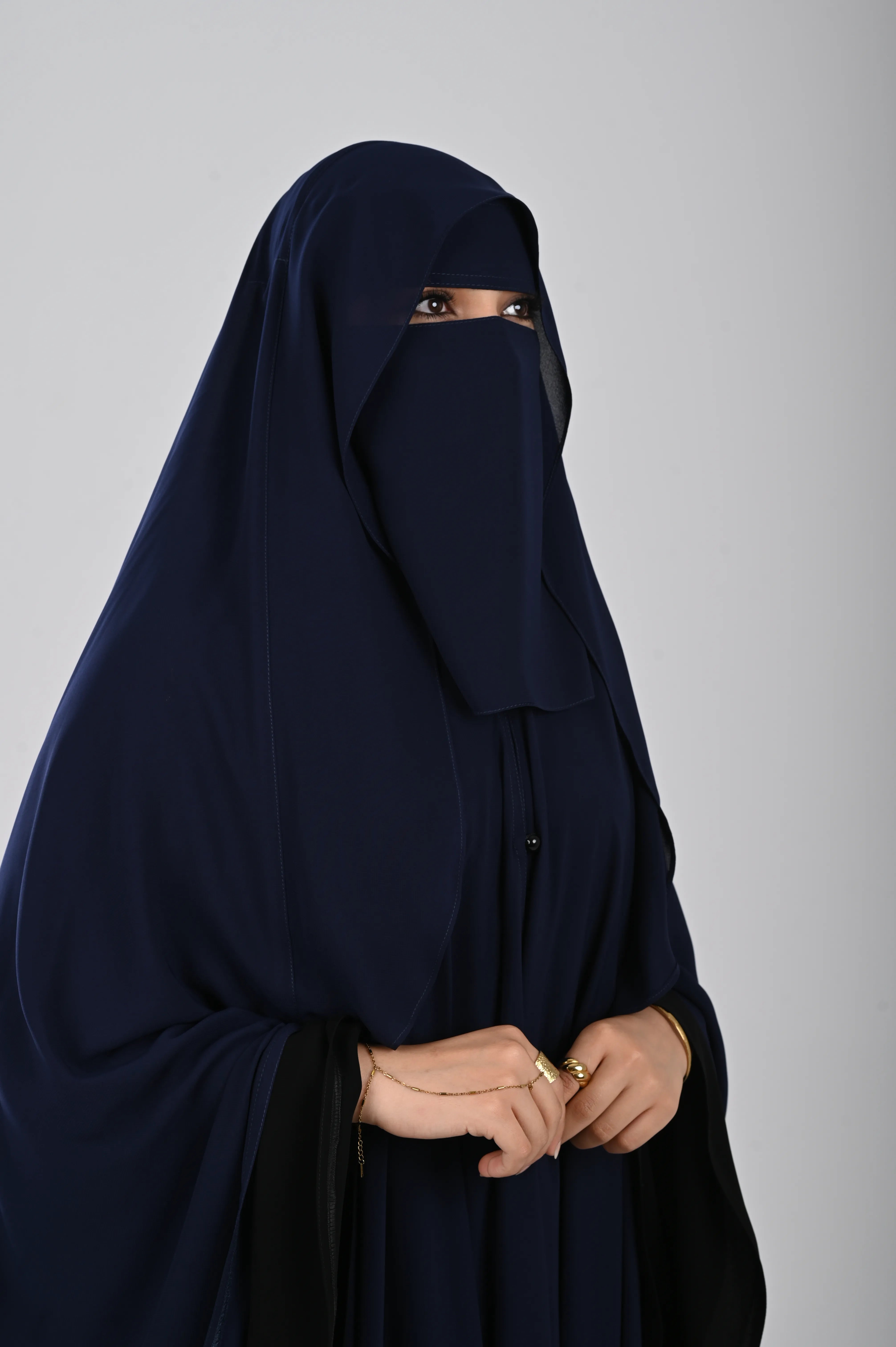 وشاح كحلي