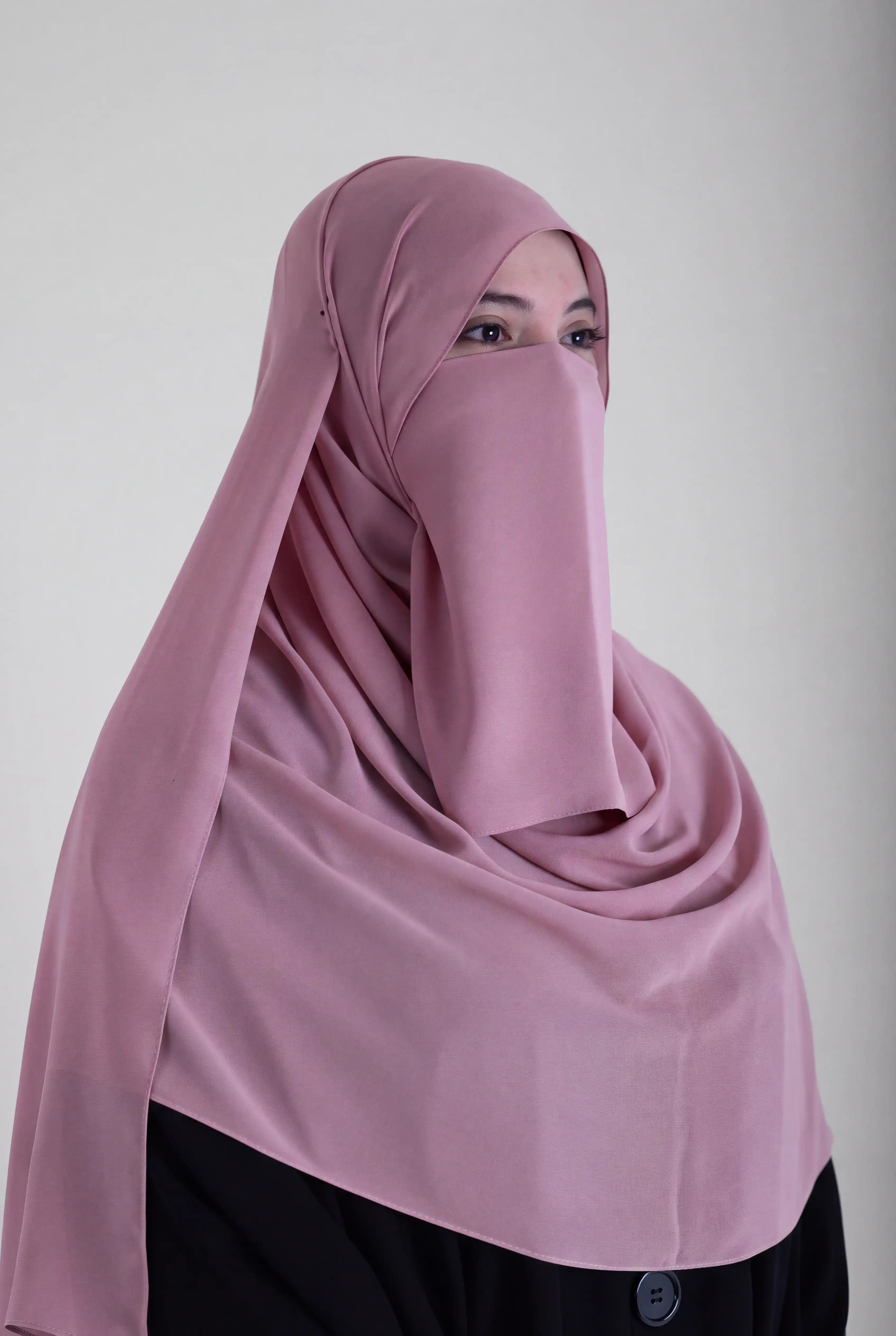 نقاب اللثمة