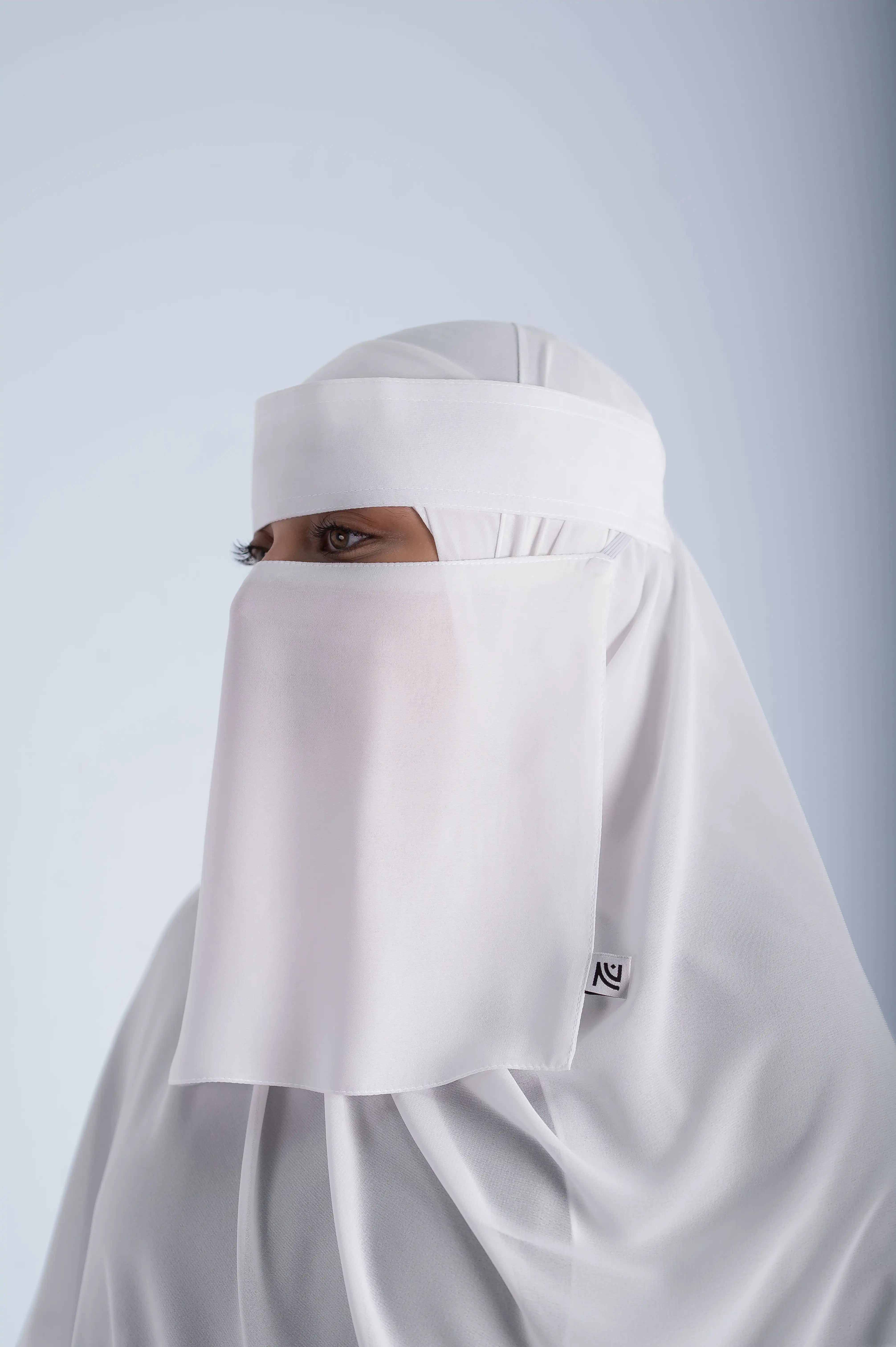 نقاب اوف وايت