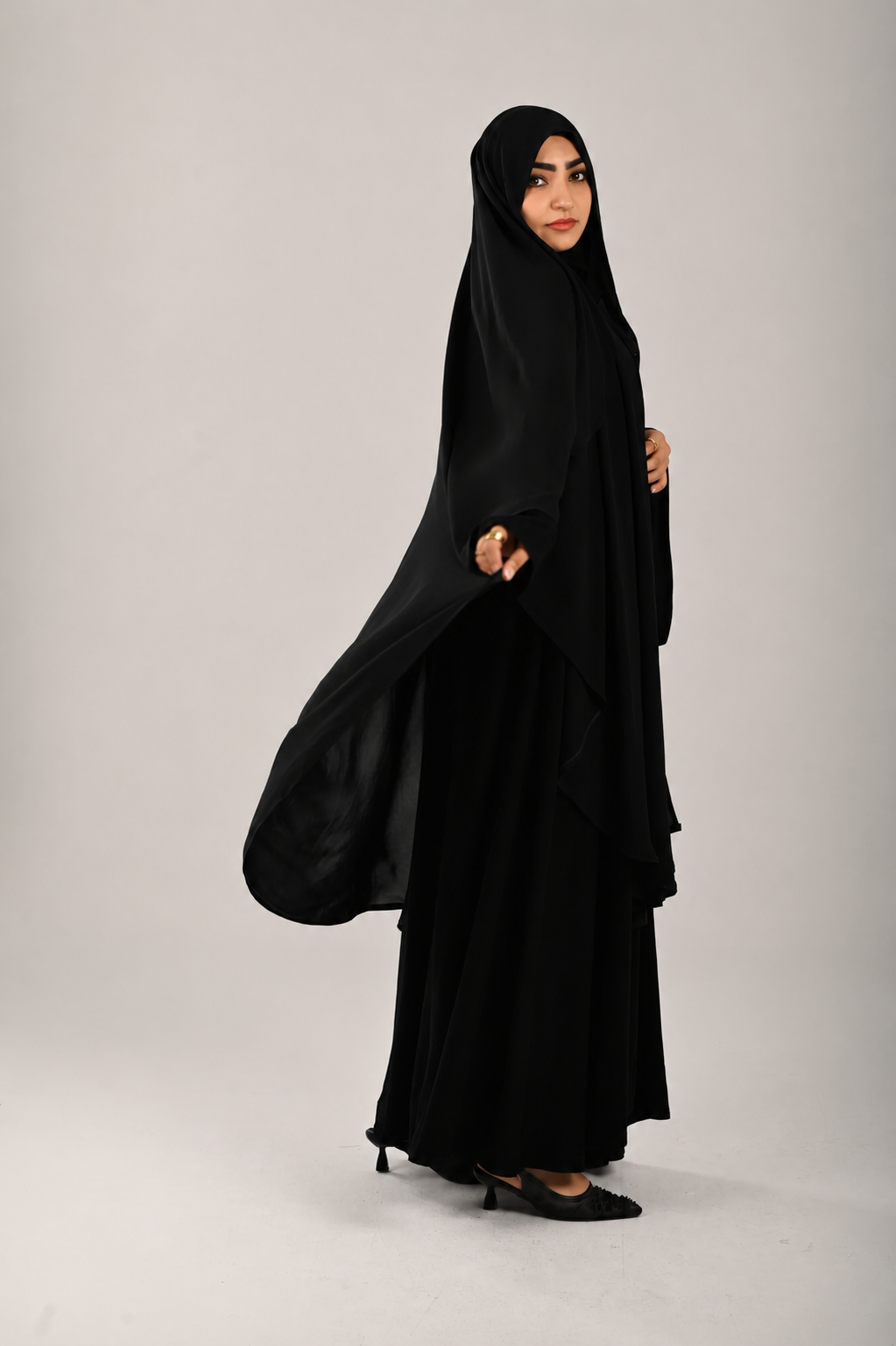 وشاح اسود
