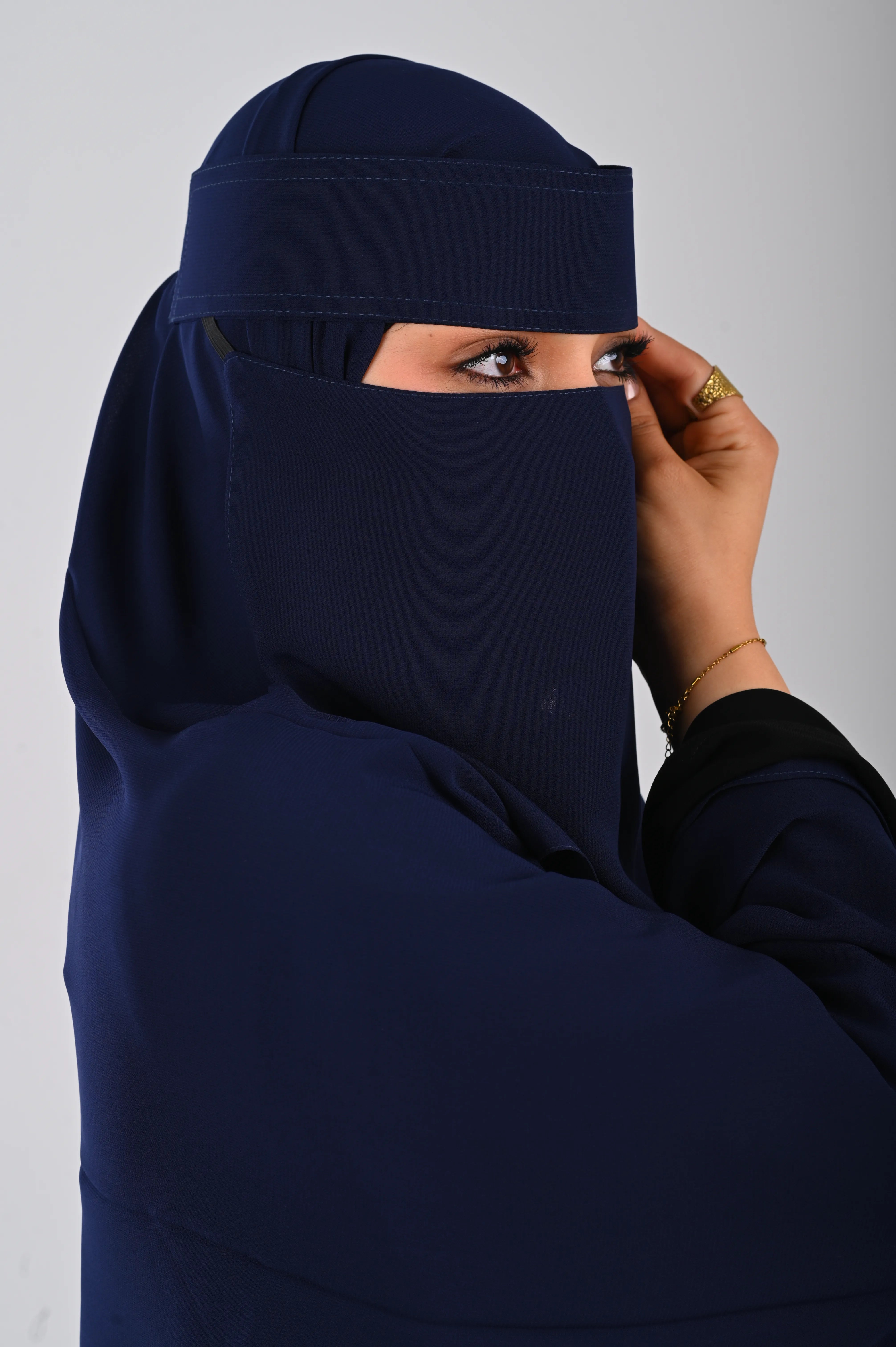نقاب كحلي نسائي خفيف