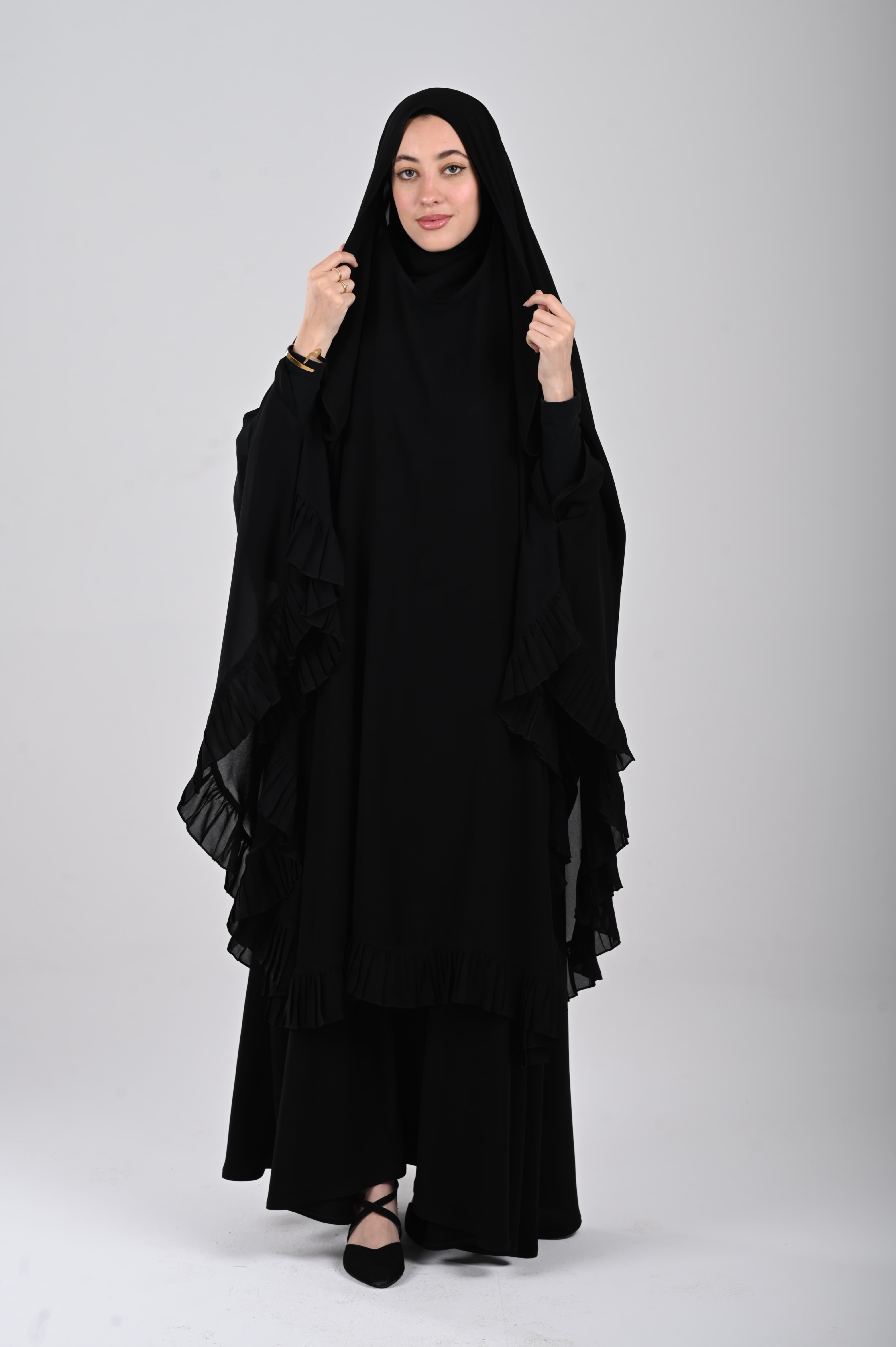 وشاح كرانيش أسود