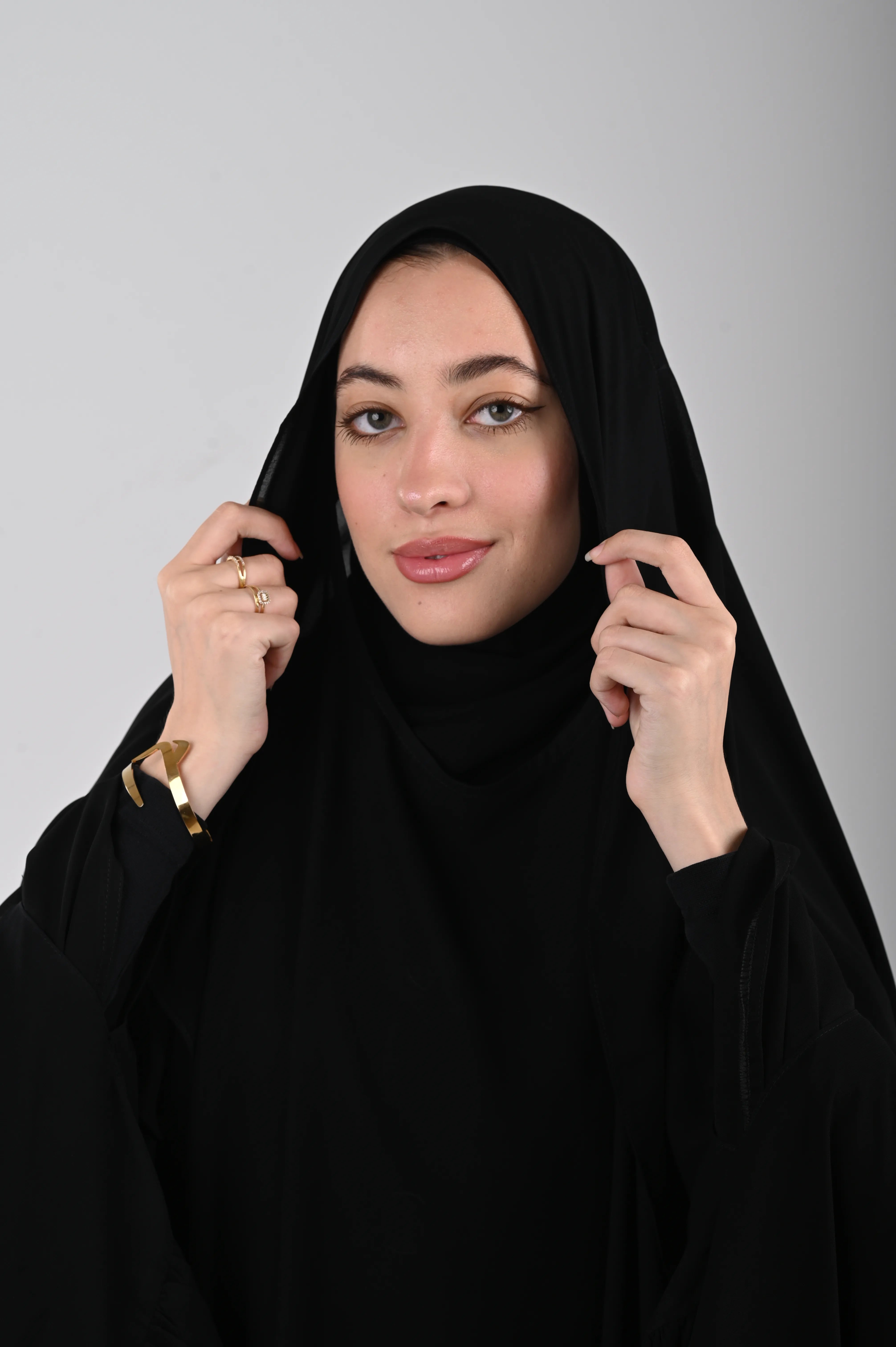 وشاح اسود