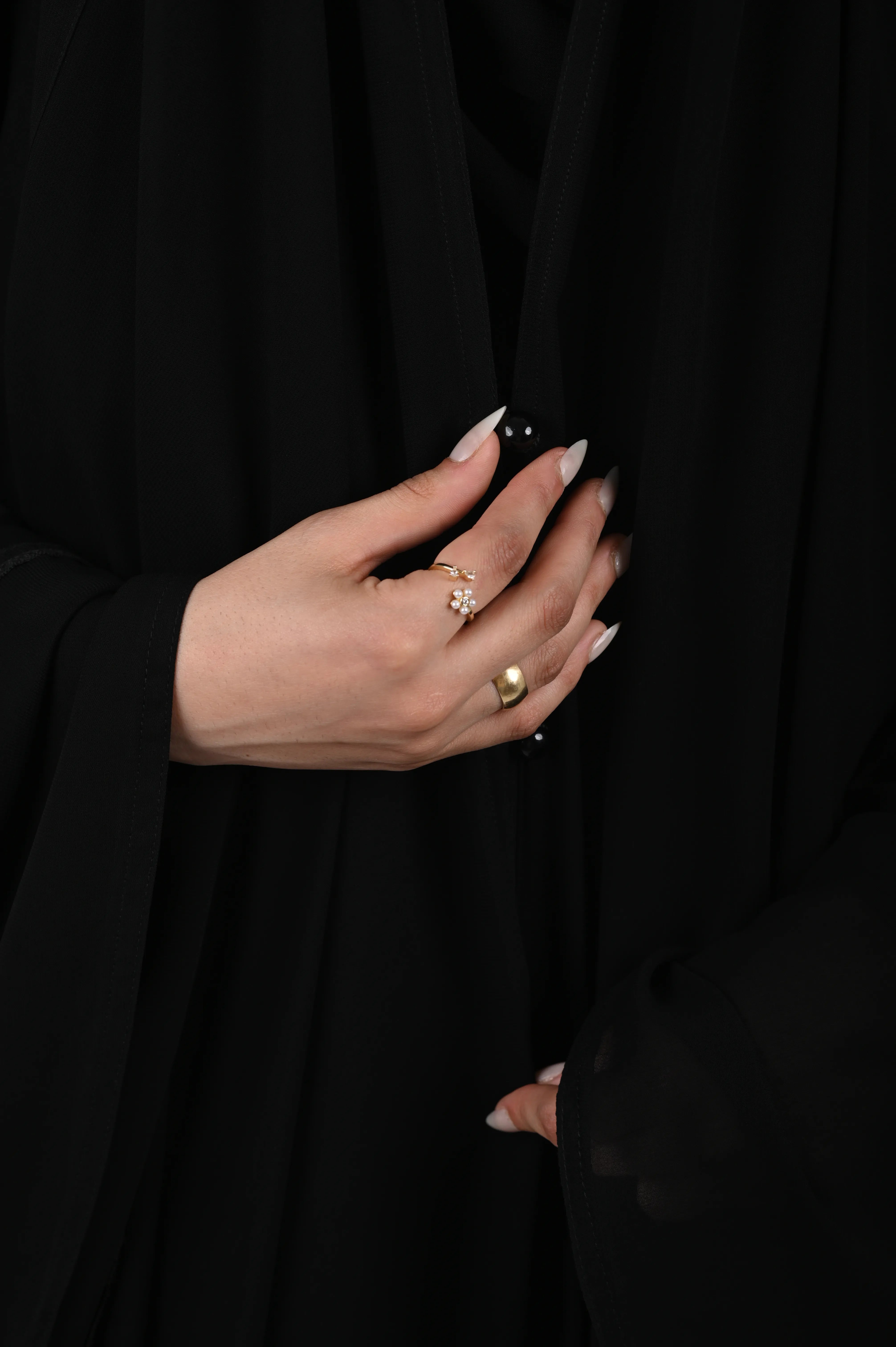 وشاح اسود