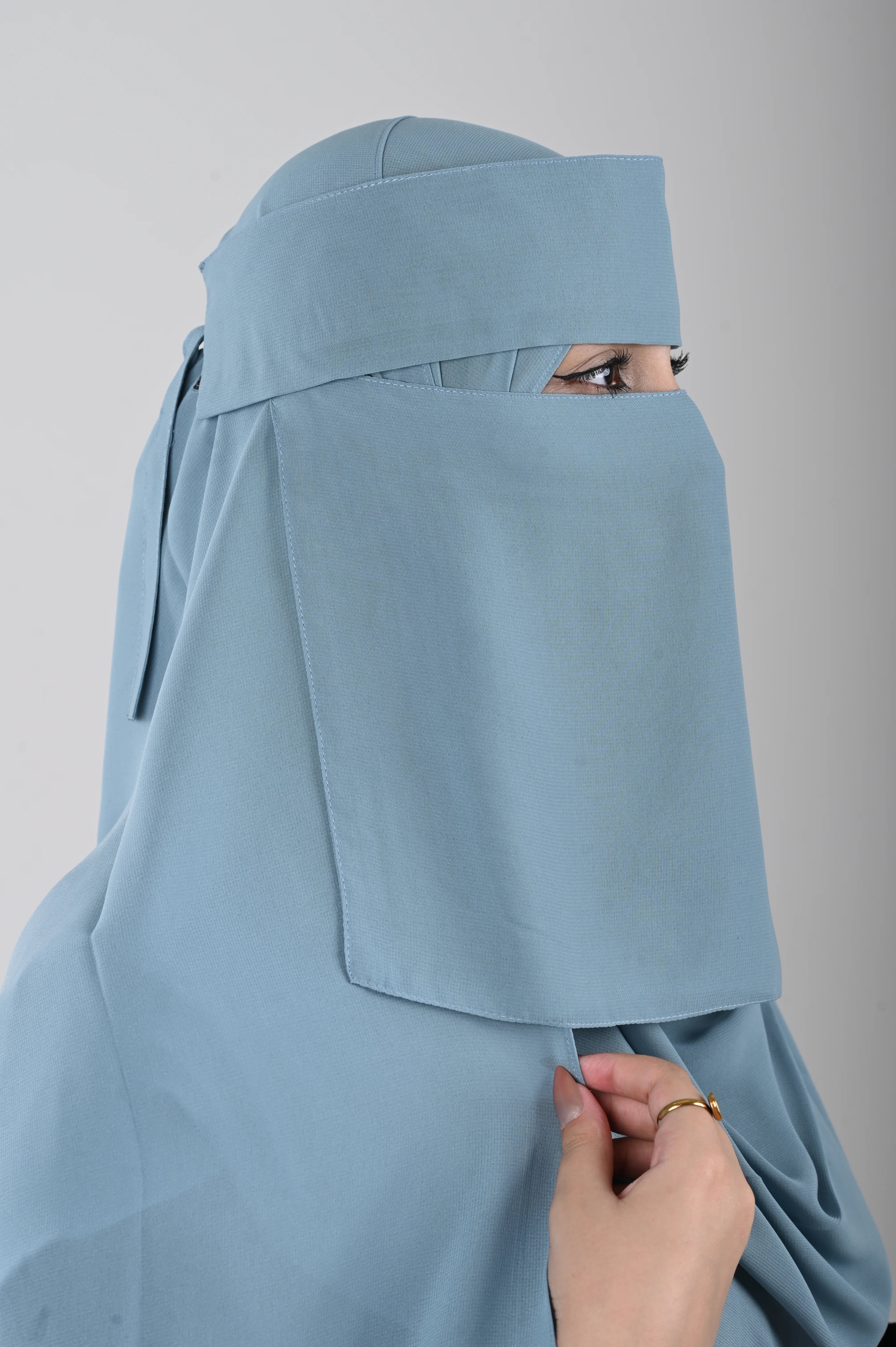 نقاب سماوي مطفي