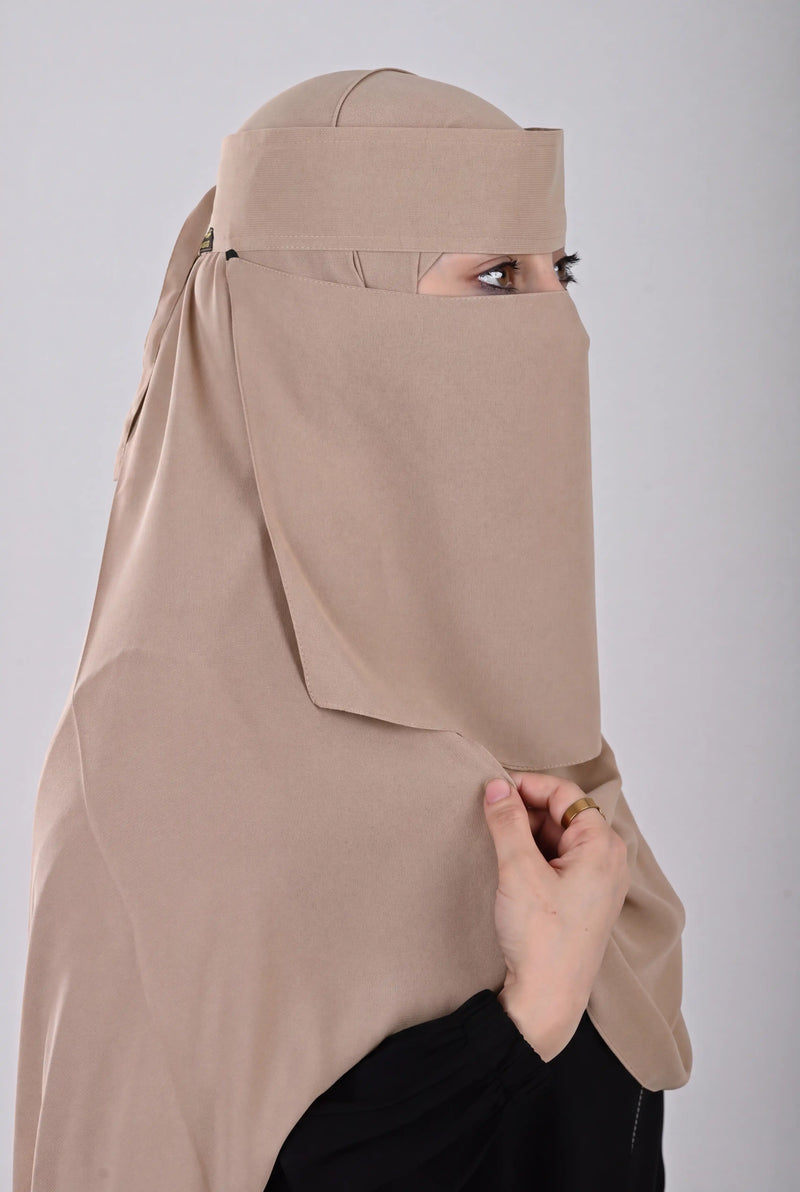 نقاب لاتيه